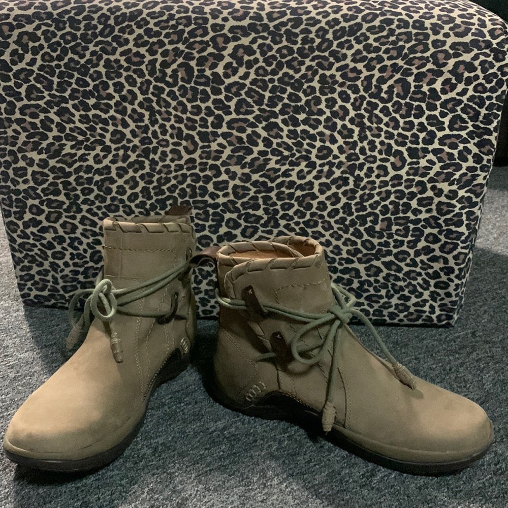 Earth Bootie